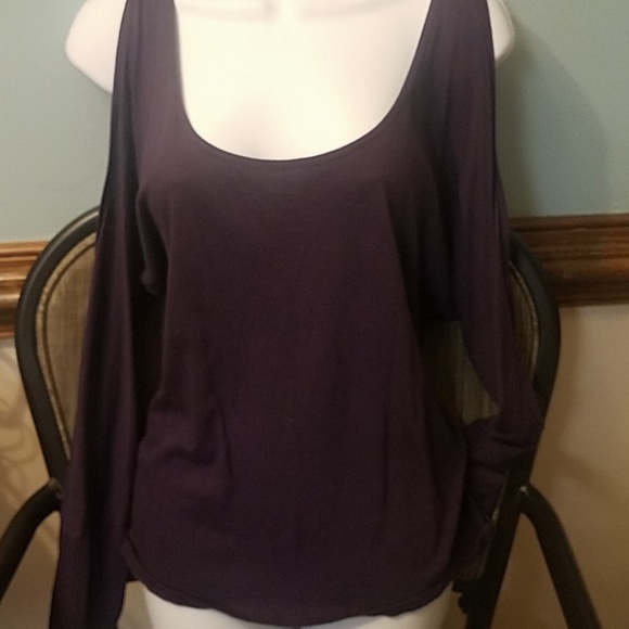 Victoria's Secret Tops - 💘Victoria's Secret Shirt